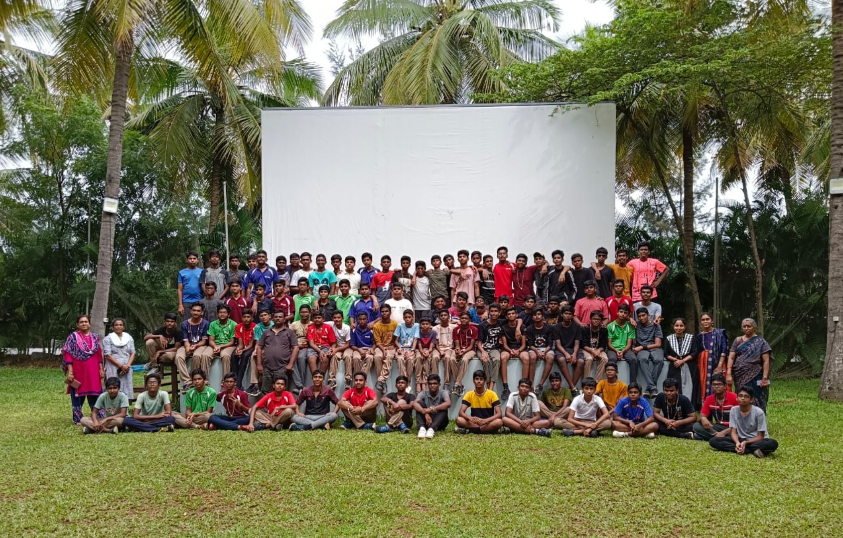 Student group tour photo